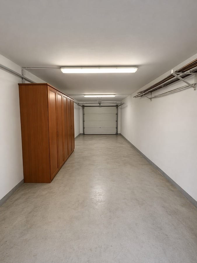 Garage 25
